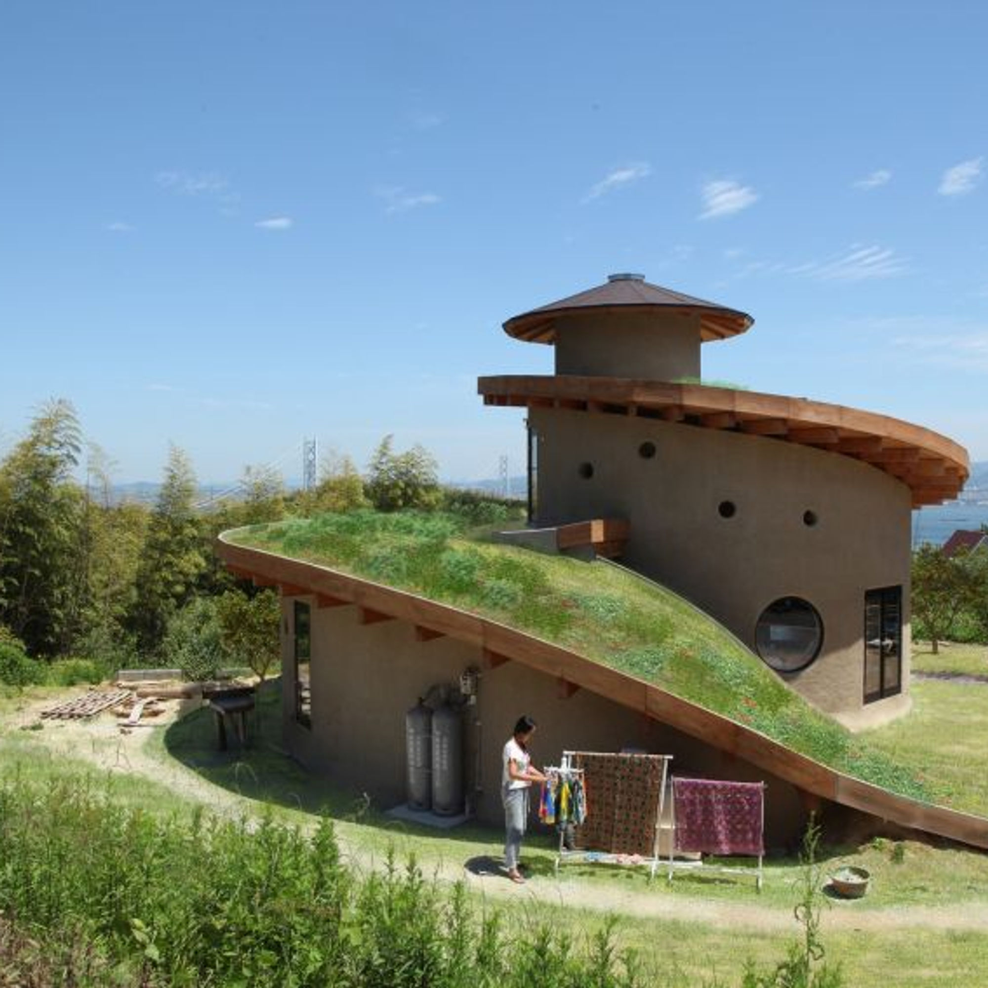 Regenerative building systems at Abundancia